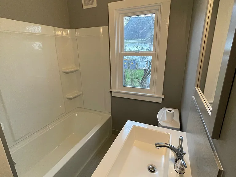 1844 Monroe Ave NW — Photo 10