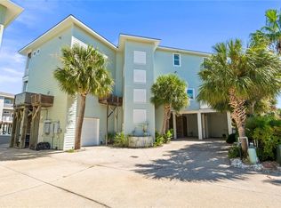 1024 Private Road D, Port Aransas, TX 78373
