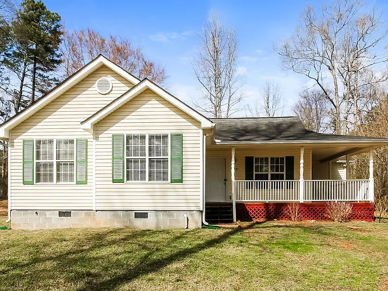 1113 Spring Creek Cir — Photo 1