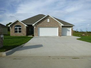 1245 E Maupin St, Bolivar, MO 65613