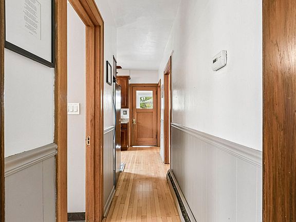 5th image of 3616 Wisconsin Ave