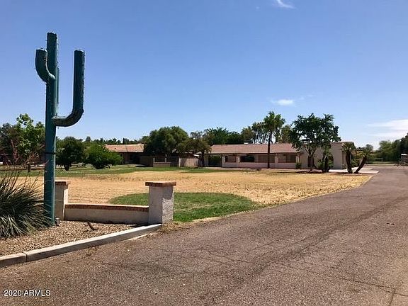 4th image of 5545 N 83rd Ave