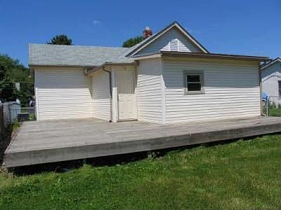 3rd image of 498 Collingwood Ave
