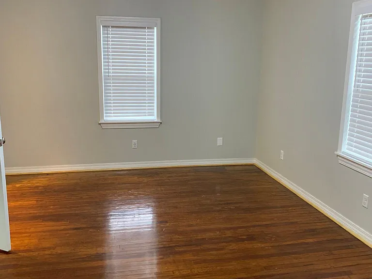 165 S Jackson St — Photo 19