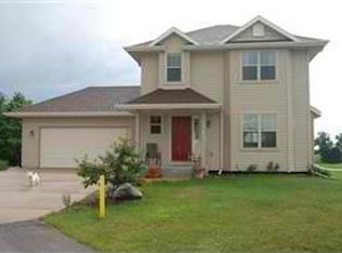 245 Concord Ln, Deerfield, WI 53531