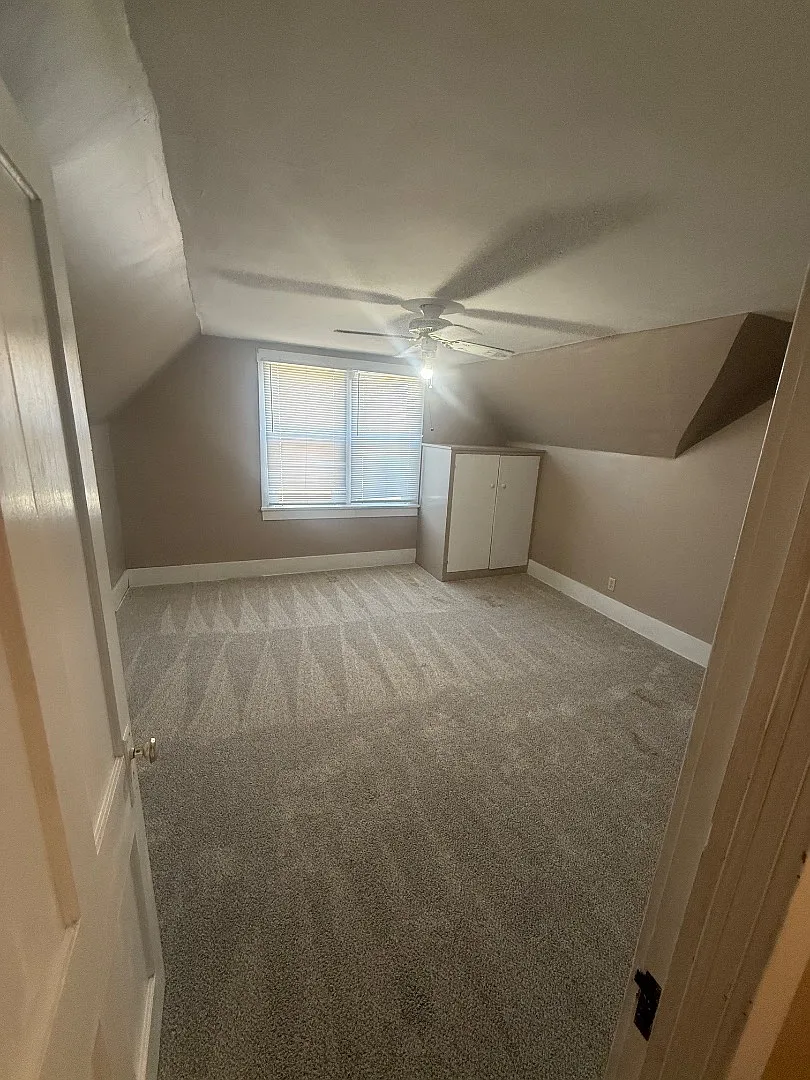 803 S Walnut St — Photo 4