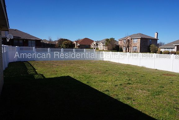 5th image of 323 Timberline Dr