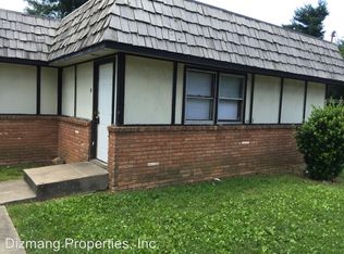 2545 S Ingram Mill Rd, Springfield, MO 65804