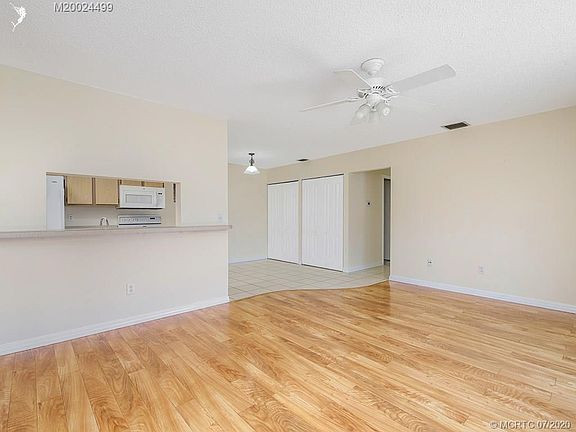 4th image of 3913 NW Cinnamon Cir