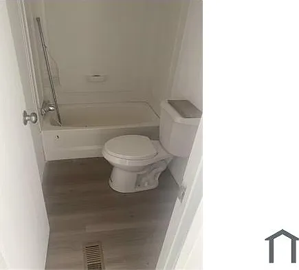 1121 Lee Road 203 — Photo 3