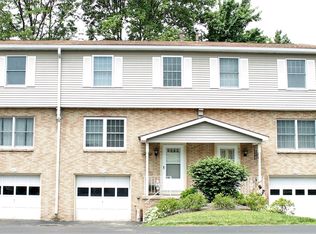 6435 Sterling Cir, Victor, NY 14564