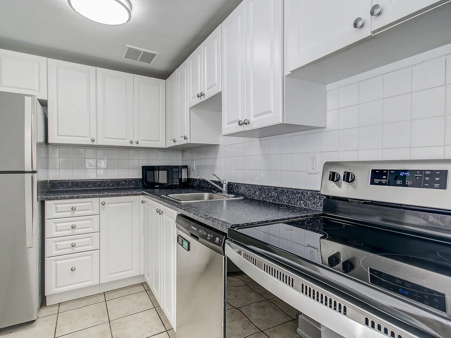 133 Erskine Ave. — Photo 4