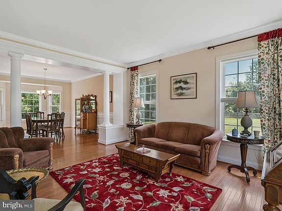 4th image of 9295 Broadlands Ln