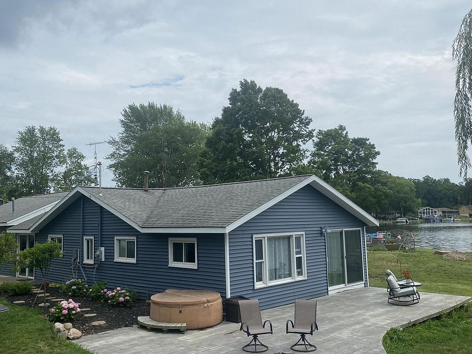 1st image of 2250 Oakwood Dr