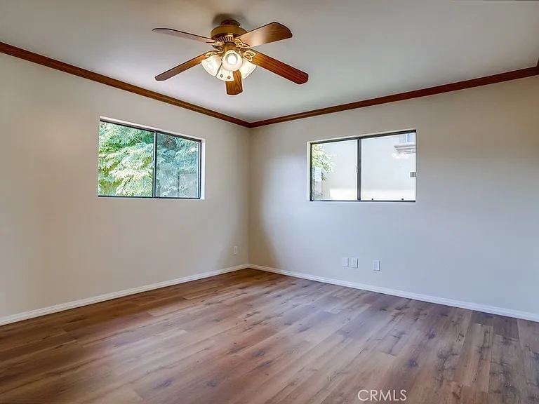 1307 Mackay Ln — Photo 35