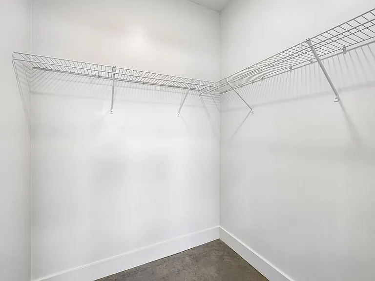 Myers Flats - 3 Bedroom — Photo 23