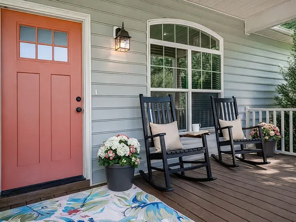 22 Forge Shadow Dr, Mills River, NC 28759