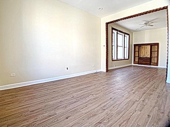 3rd image of 3753 W Montrose Ave Unit 2
