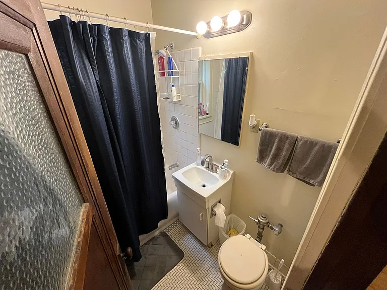 2637 N Cramer St — Photo 10