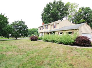 11 Lani Ct, Freehold, NJ 07728