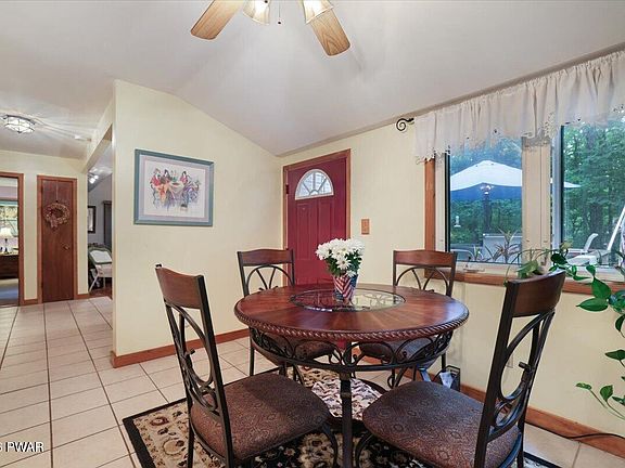 5th image of 104 Broadmoor Dr