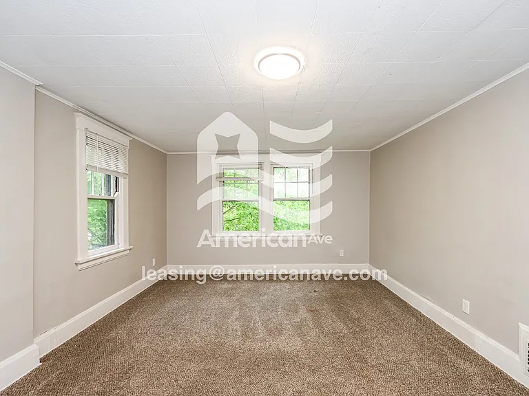 1159796_008_main_bedroom_9.jpg