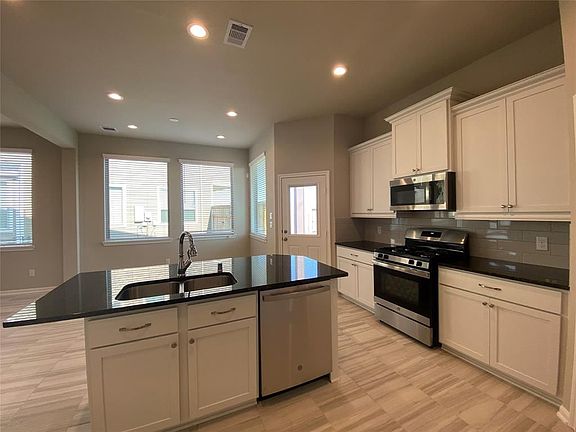 4th image of 5255 Prairie Terrace Ln