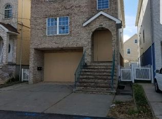 616 Bond St, Elizabeth, NJ 07206