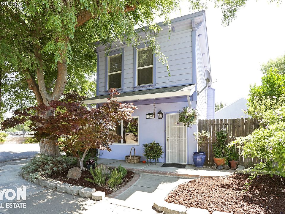 1st image of 4201 Custis Ave