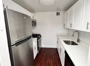 15910 71st Ave #W, Fresh Meadows, NY 11365