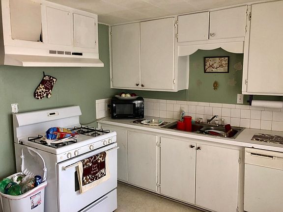 3rd image of 915 1/2 N Pottenger Ave