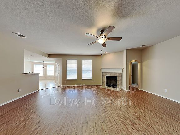2nd image of 513 Covent Garden Pl