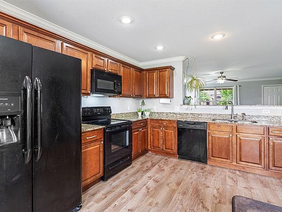 4th image of 4207 SW Brownstone Ave