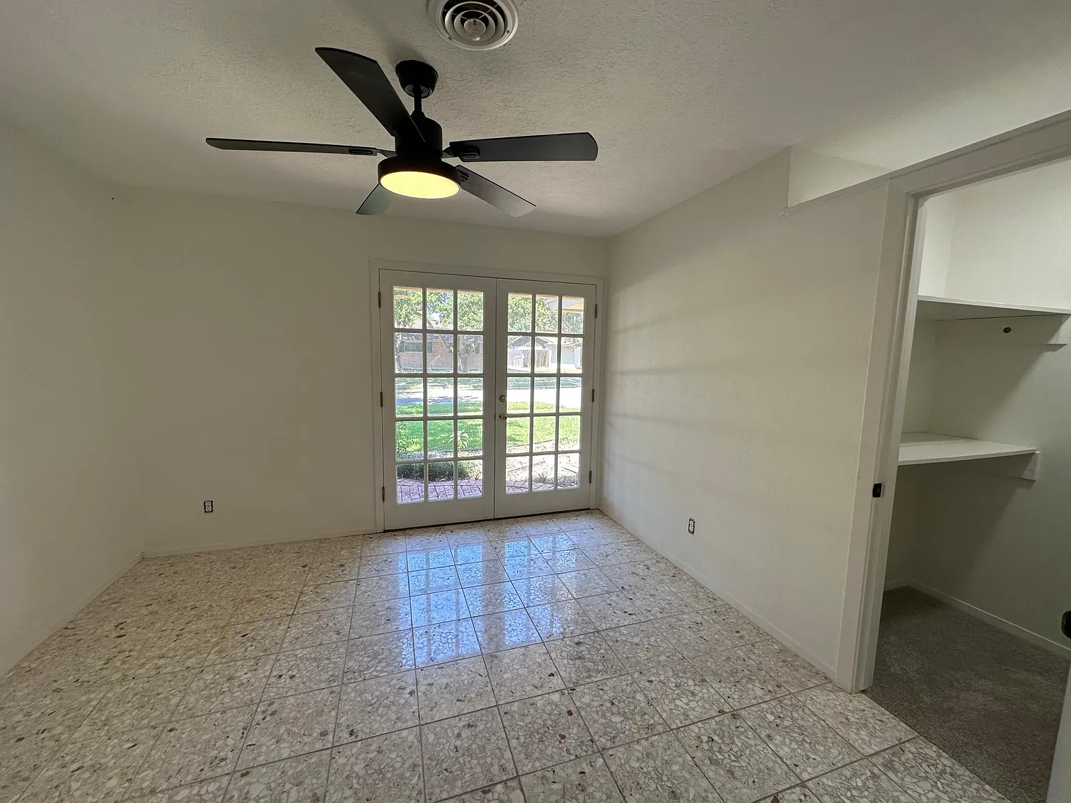 3 bed, 1894 sqft, $1,950 — Photo 3