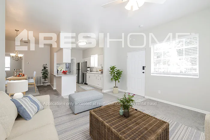 1335 34th St NW — Photo 5