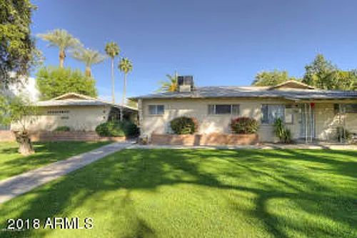 302 W Medlock Dr Photo 1
