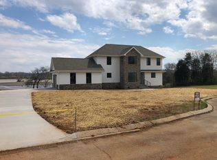 377 Summerfield Ln, Dayton, TN 37321