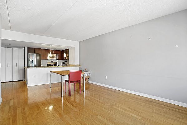 1st image of 555 W 23rd St APT S12m