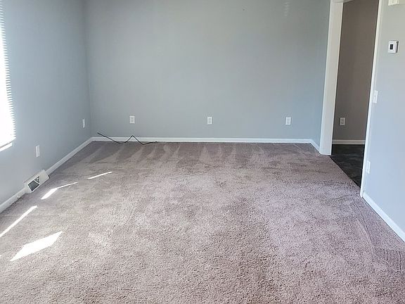 2nd image of 635 Charter St #0