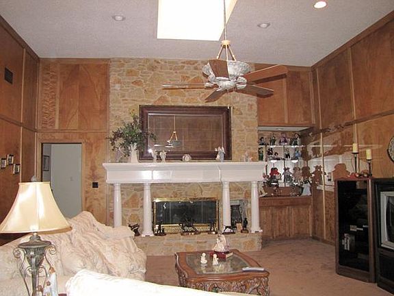 2nd image of 8608 Greentree Ct