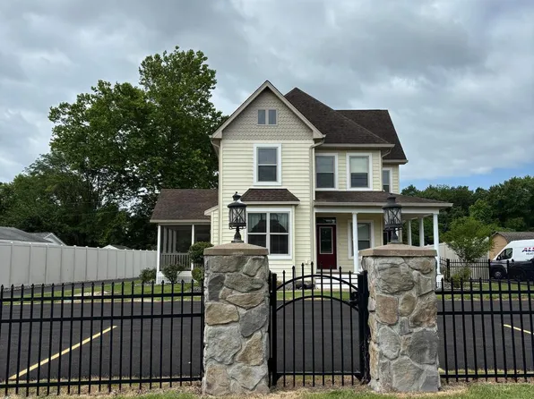 28795 Old Village Rd, Mechanicsville, MD 20659