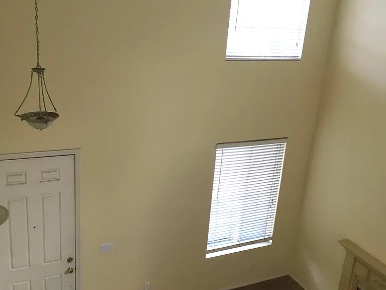 460 Middlebury Ct — Photo 25