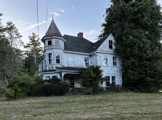 43 N Sedgwick Road, Sedgwick, ME 04676
