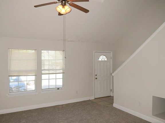 2nd image of 3326 Sawtooth Dr