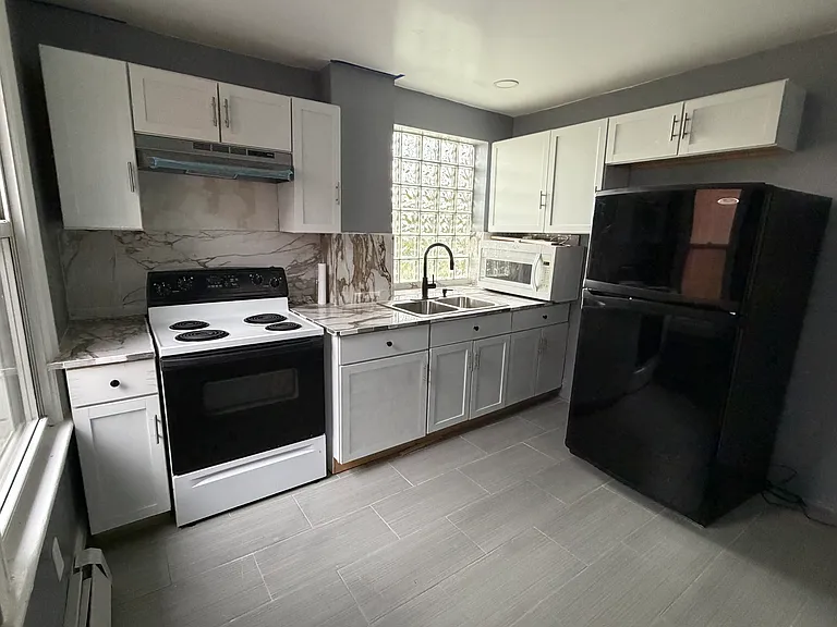348 N Pennsylvania Ave #A — Photo 7