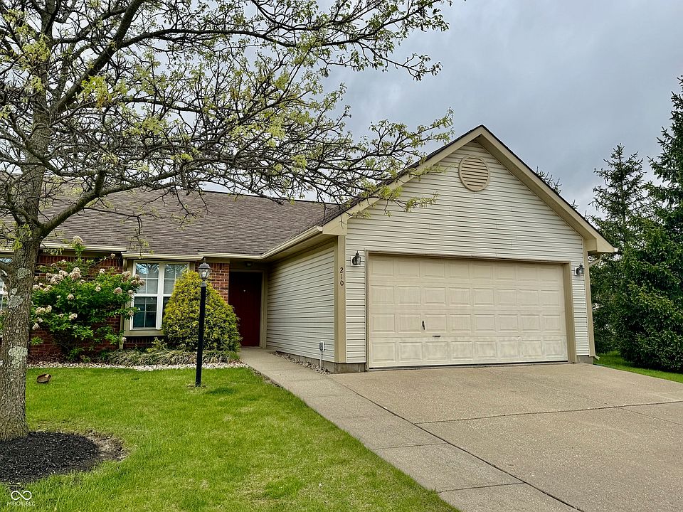 1st image of 210 Woodberry Dr