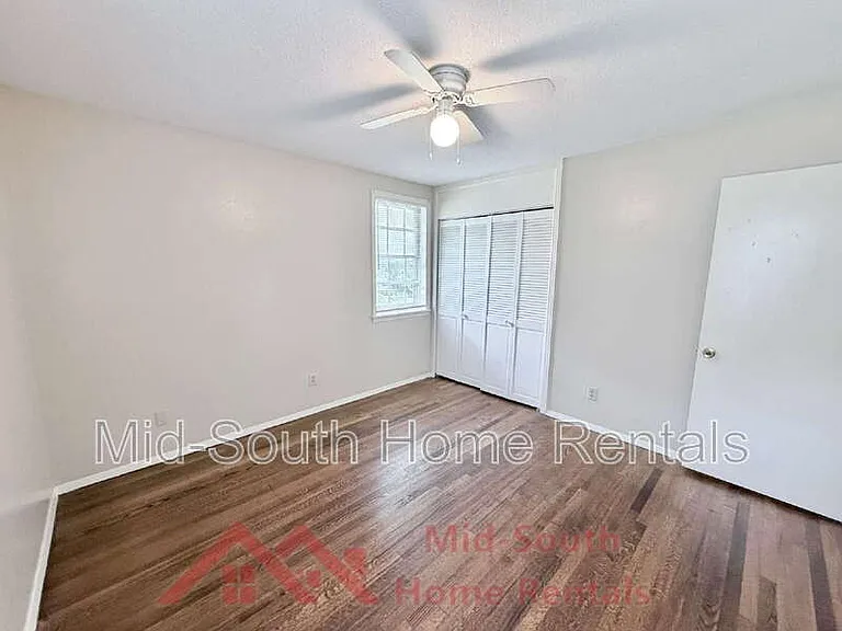 3856 Warrington Cv — Photo 18