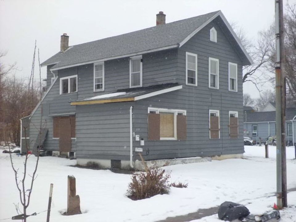 2nd image of 227 Saratoga Ave