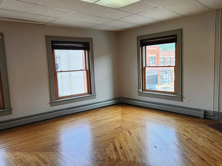 18 N Main St — Photo 21