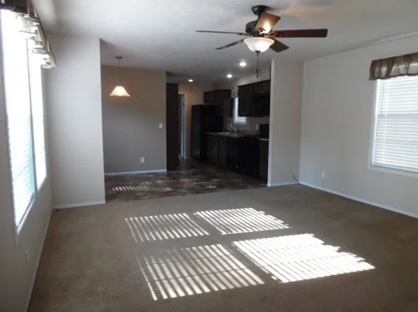 215 Pin Oak Dr #148, Coopersville, MI 49404